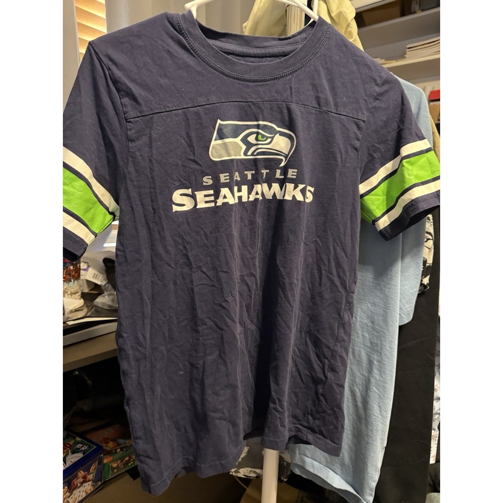 Boys Seattle Seahawks Size Large 14/16